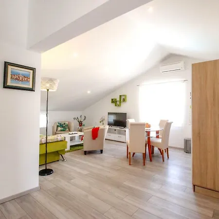 Studio Apartman Sky Rovinj Exterior photo